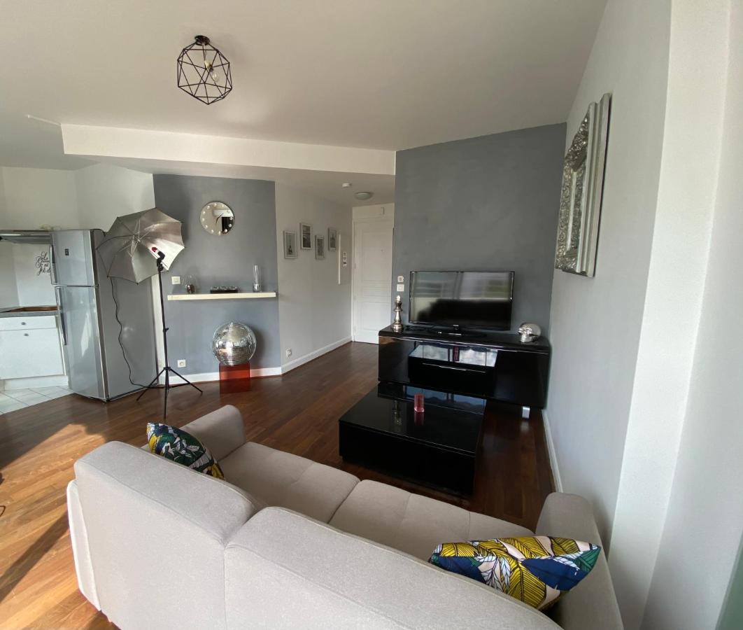 Charmant Appartement En Bord De Cher Saint-Avertin Exterior foto